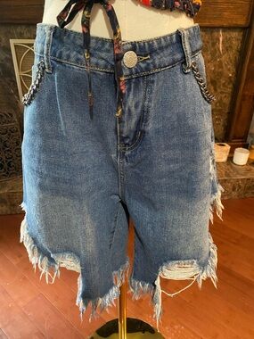 Vocal Distressed Blue Denim Jean Shorts with chain detail